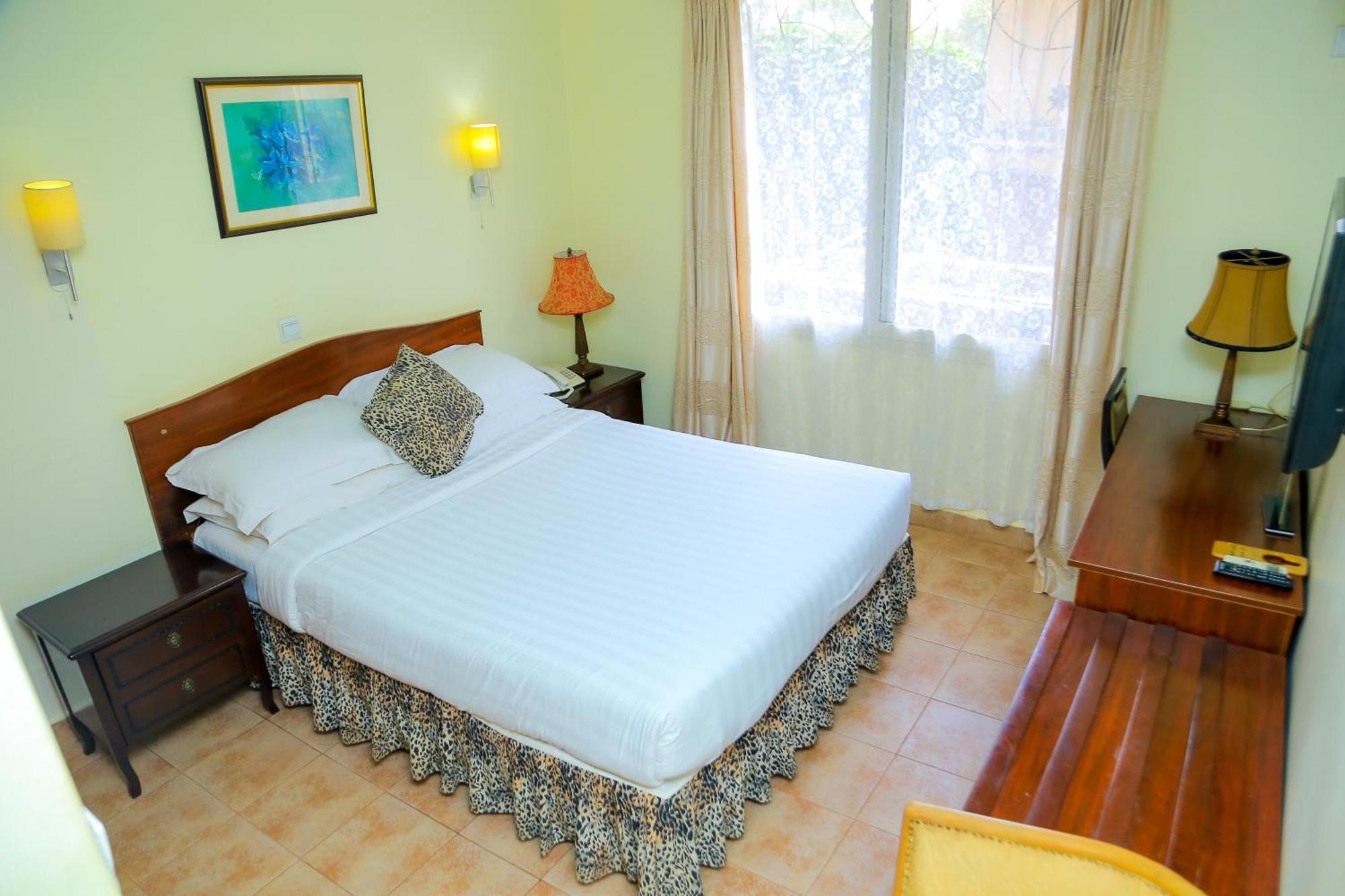 Shangri-La Hotel Muyenga Bugolobi Eksteriør bilde